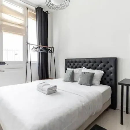 Canal St Martin : Charming Cosy Studio Paris